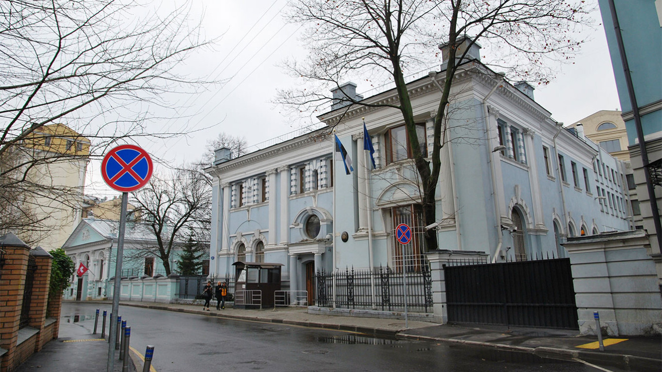 Krievija izraida Igaunijas diplomātu
