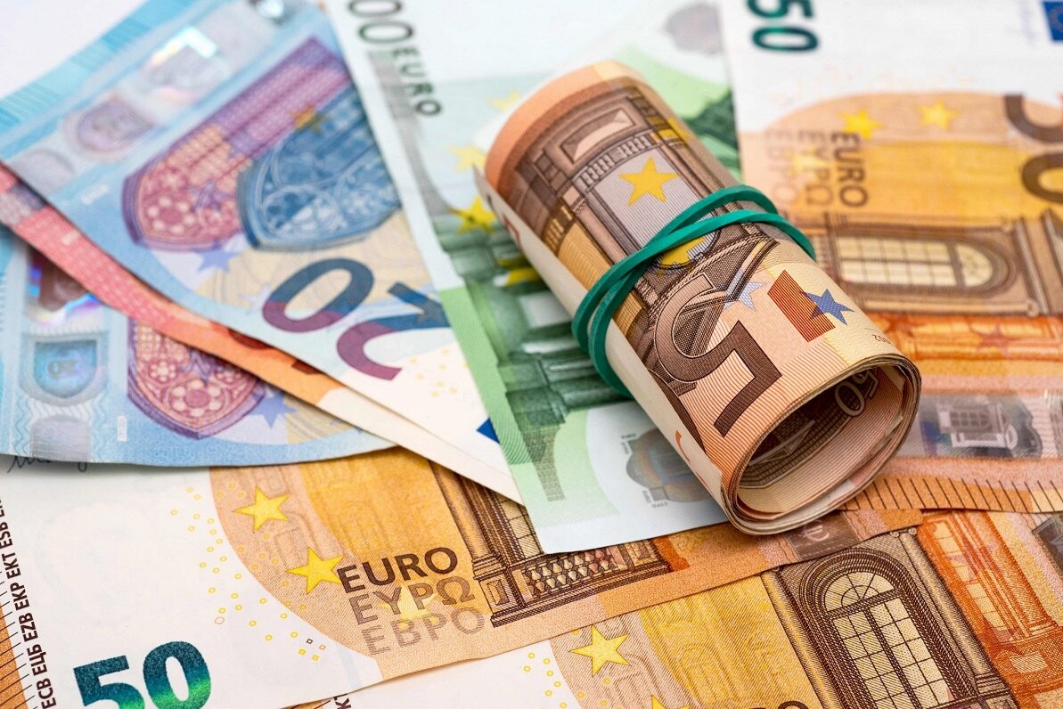 Rosina pensionāra neapliekamo minimumu noteikt 1000 eiro apmērā