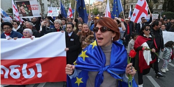 Tbilisi protestē pret “ārvalstu aģentu” likumu