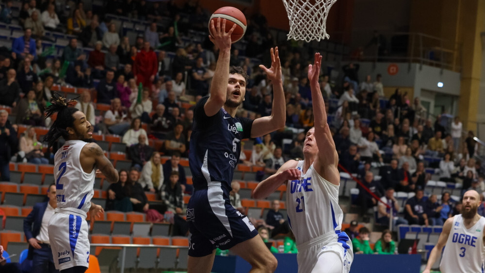 “Liepājas” un “Ogres” basketbolisti aizvadīs LBL ceturtdaļfināla sērijas ceturto spēli