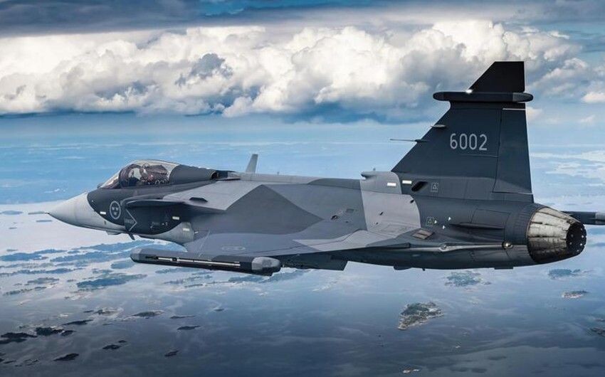 Zviedrija lūgta aizkavēt iznīcinātāju “Jas Gripen” nodošanu Ukrainai