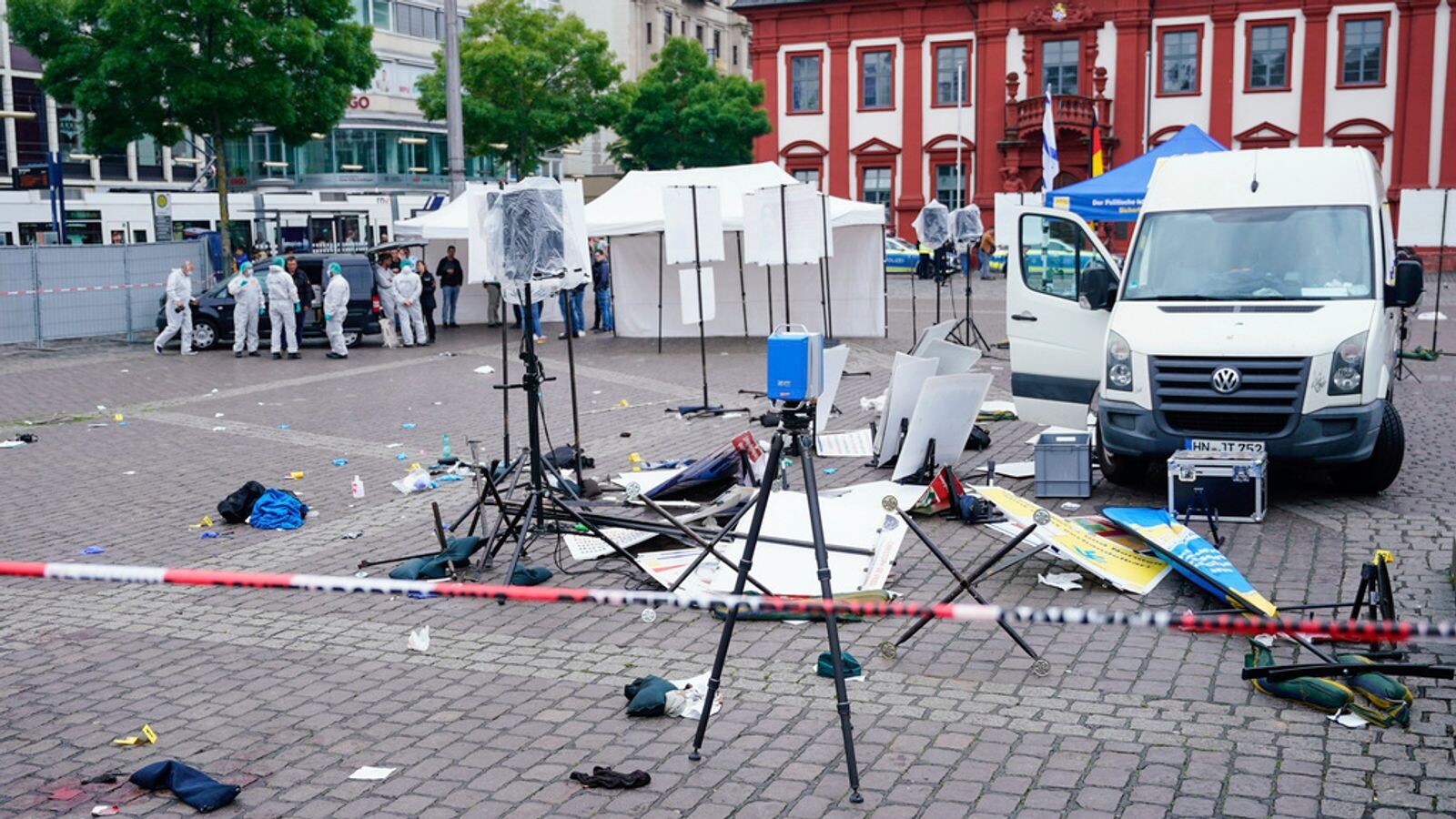 Vācijā policija sašauj ar nazi bruņotu uzbrucēju