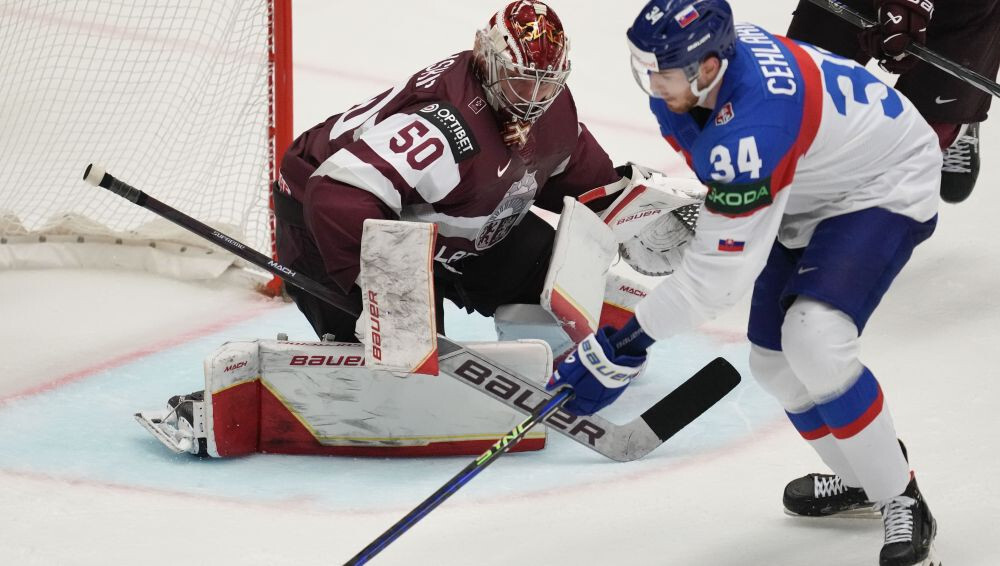 Video: Latvijas hokejisti pasaules čempionātā pēcspēles metienu sērijā uzvar Slovākiju
