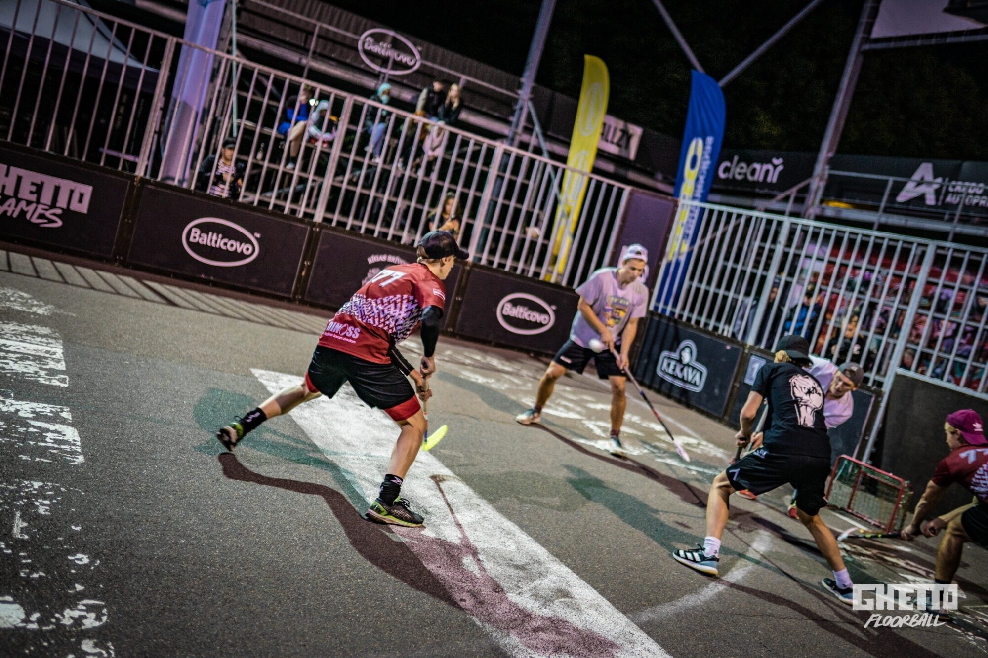 “Ghetto Floorball” turnīrs Liepājā: cīņa par superfinālu un ceļojumu uz Zviedriju