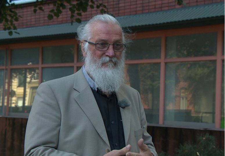 Mūžībā devies tēlnieks, gleznotājs un pedagogs Raimonds Gabaliņš