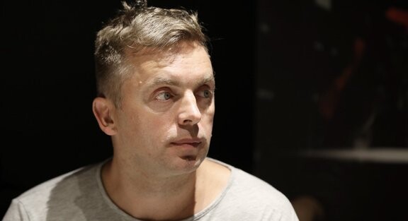 Režisoru Cipstu apsūdz par iespējamu seksuālu vardarbību pret nepilngadīgu meiteni