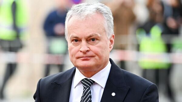 Galīgie rezultāti: Lietuvas prezidenta vēlēšanās ar 74% balsu uzvarējis Nausēda
