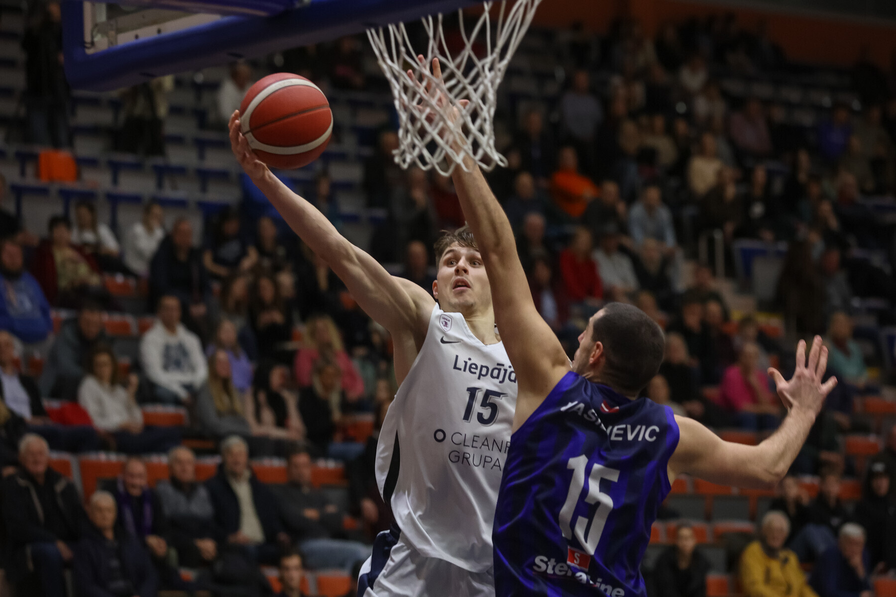 Basketbola līgas bronzas sērijā Kurzemes derbijs