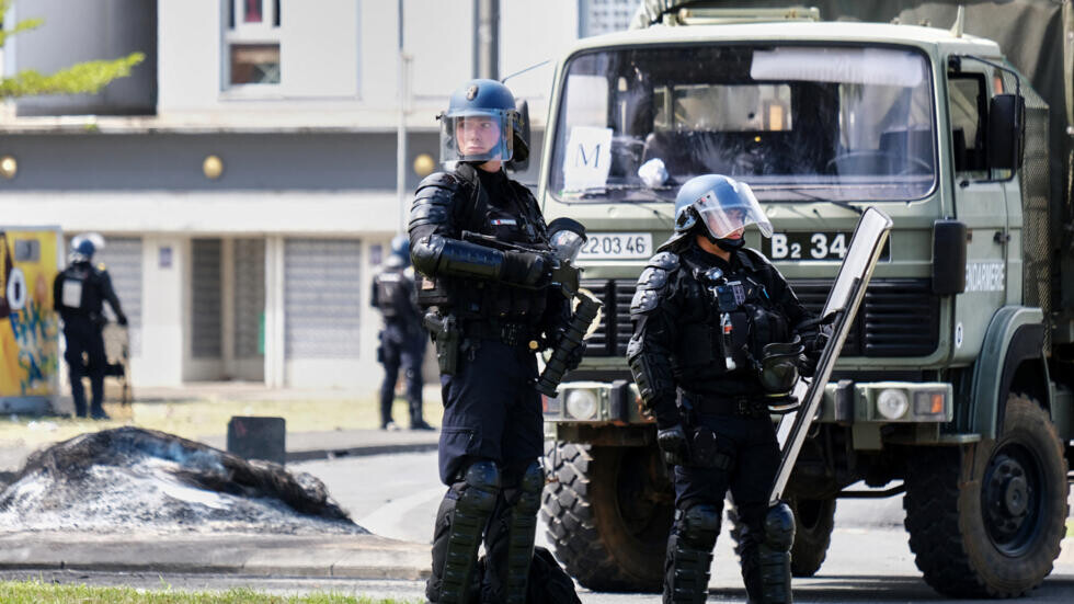 Jaunkaledonijā policija nošāvusi bruņotu vīrieti