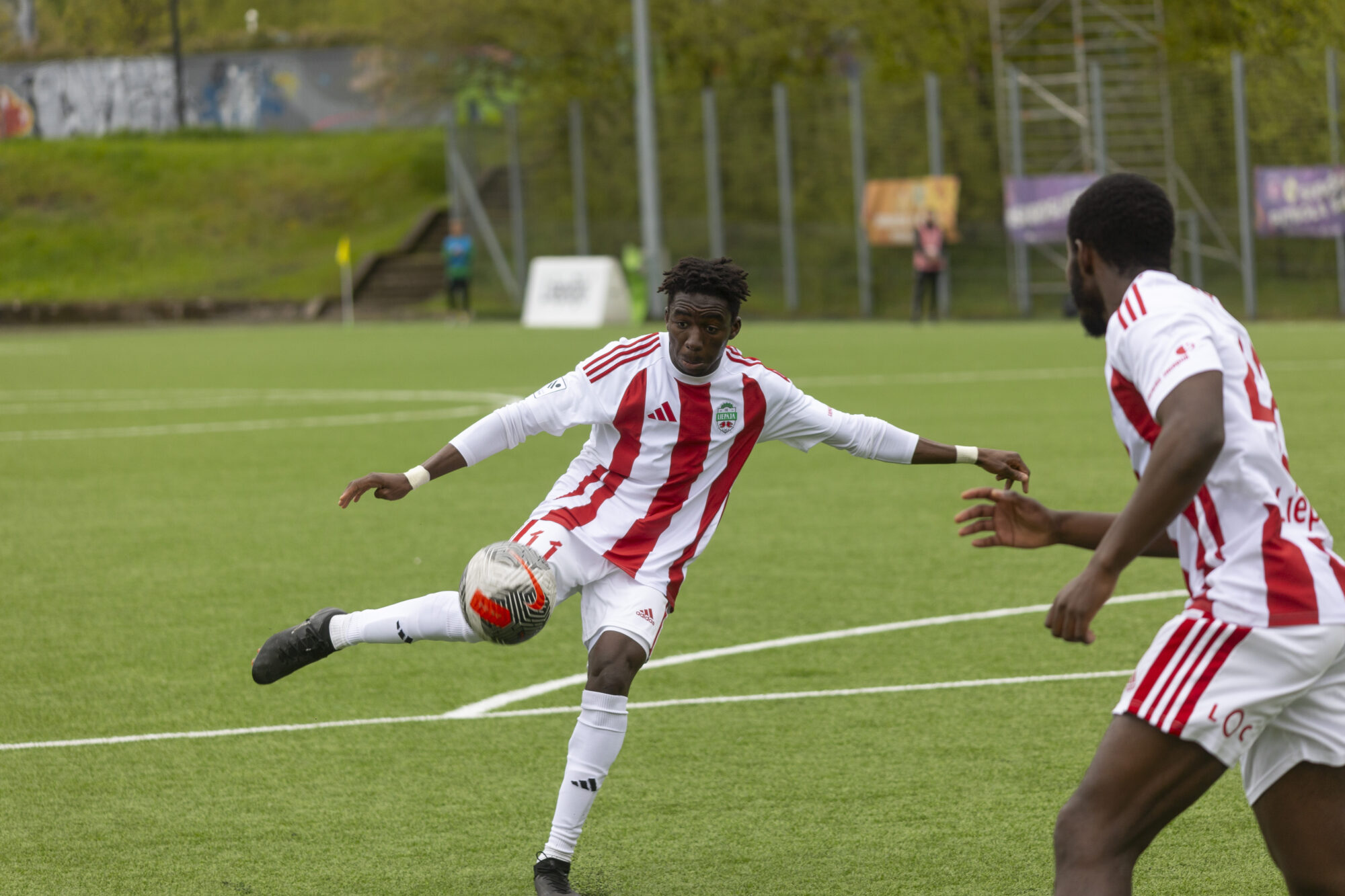 Neveiksmīgu sezonu aizvadošie “Liepājas” futbolisti mājās uzņems “Riga” komandu