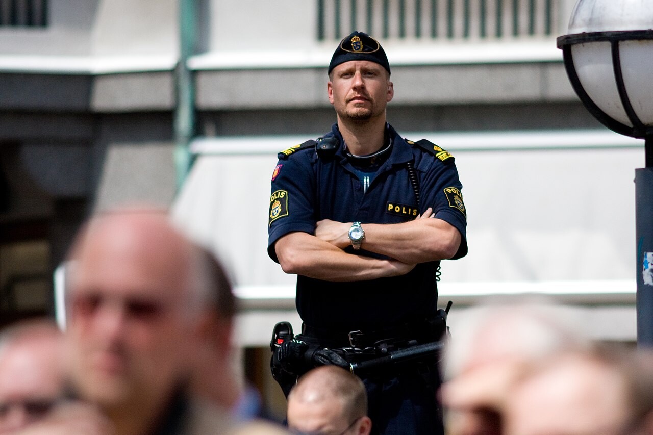 Apmaiņā pret diviem Zviedrijas pilsoņiem Stokholma atbrīvo uz mūžu notiesātu bijušo Irānas amatpersonu