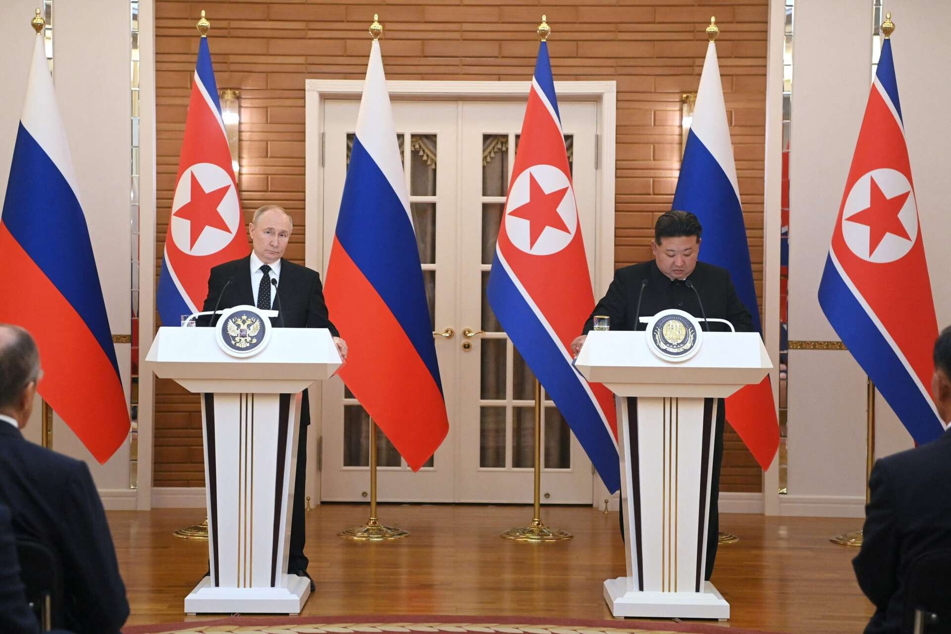 Putins ieradies Vjetnamā
