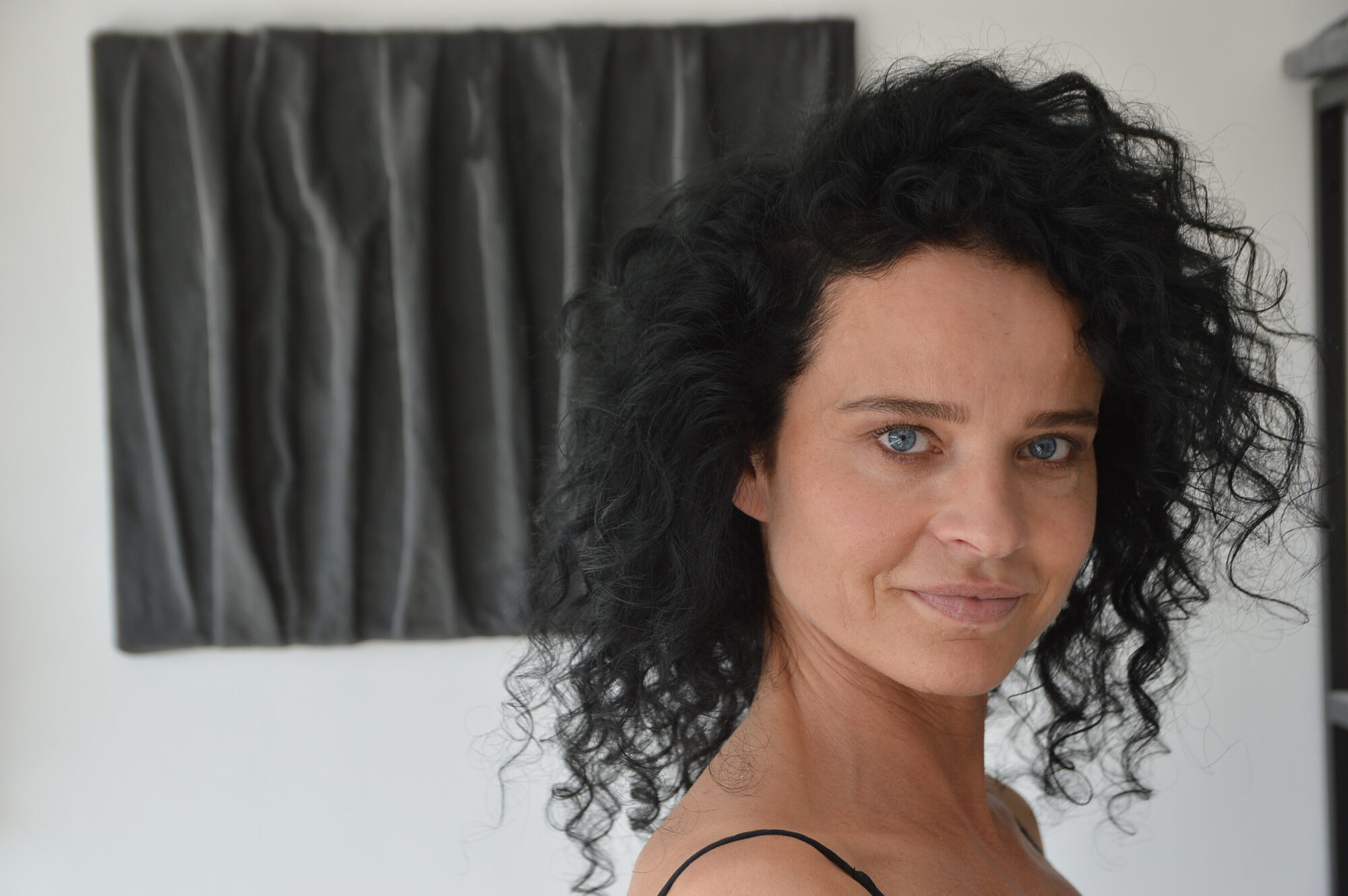 Foto: Māksliniece Zanda Guste atklāj, ka jūra ir viņas baznīca
