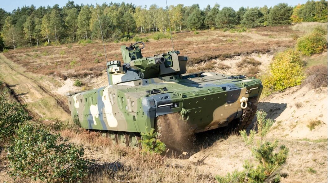 “Rheinmetall” Ukrainā ražos bruņumašīnas “Lynx”