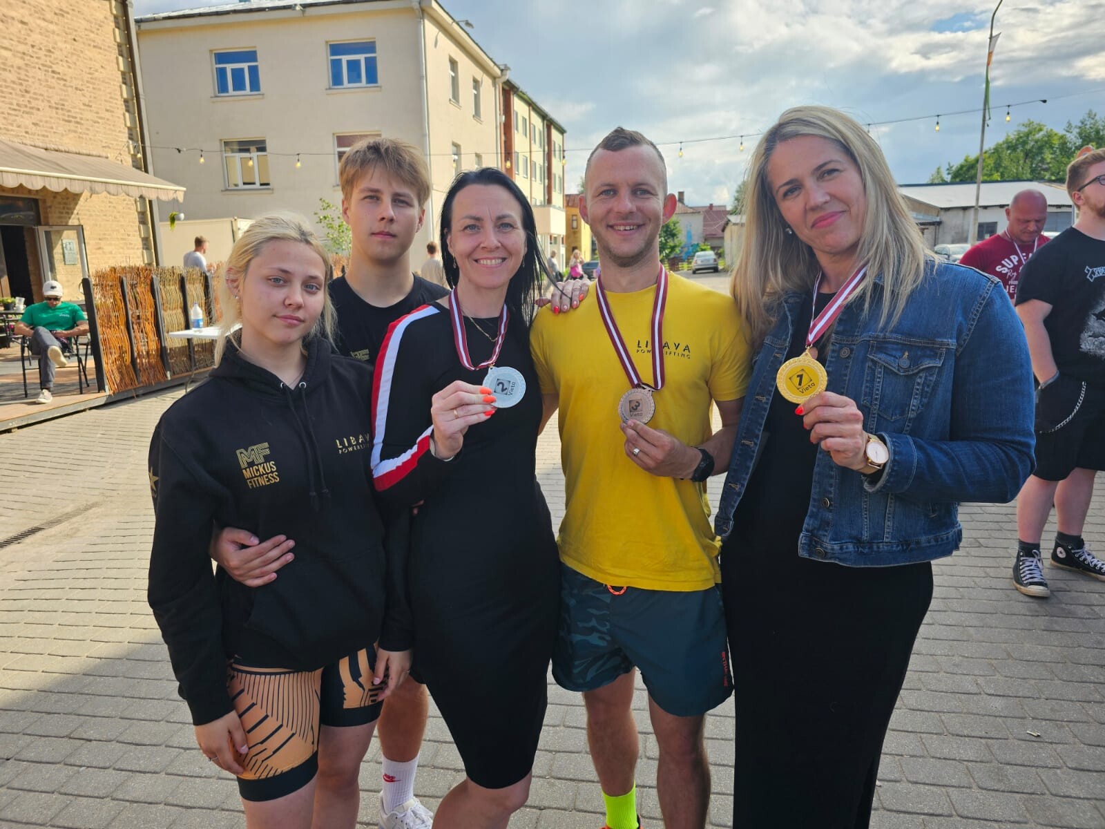 Ar jaunu rekordu noslēdzies Latvijas čempionāts spiešanā guļus