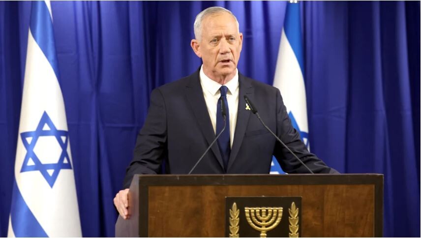 Izraēlas valdību pamet centristu līderis Benijs Gancs