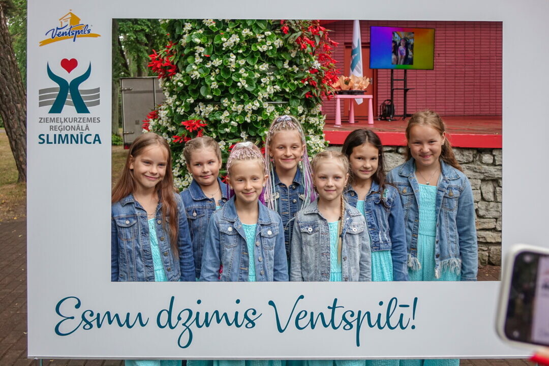 Kurzeme: 11. reizi notiek mazuļu salidojums “Esmu dzimis Ventspilī”