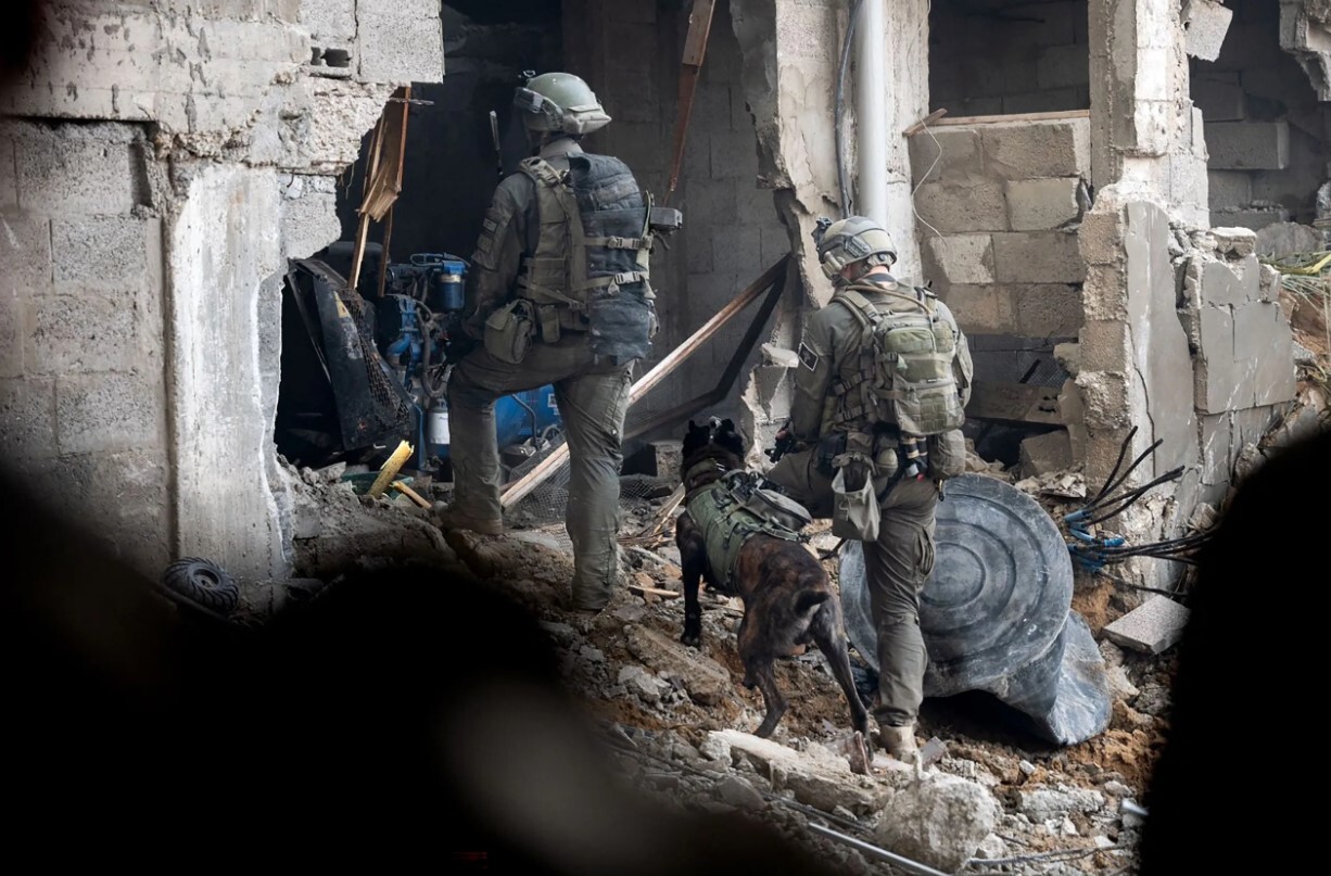 Izraēlas armija veic reidu Gazas pilsētā