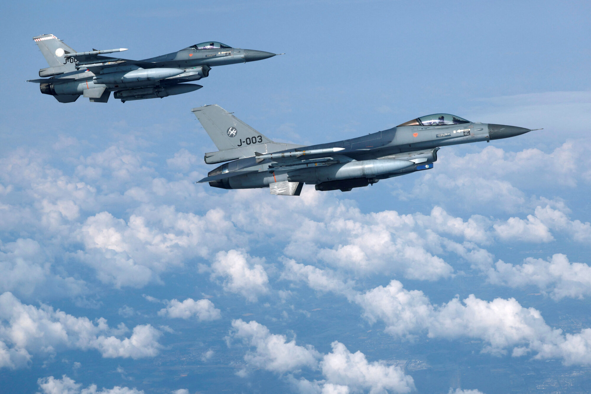Kijiva: Krievija vēlas panākt progresu pirms F-16 ierašanās