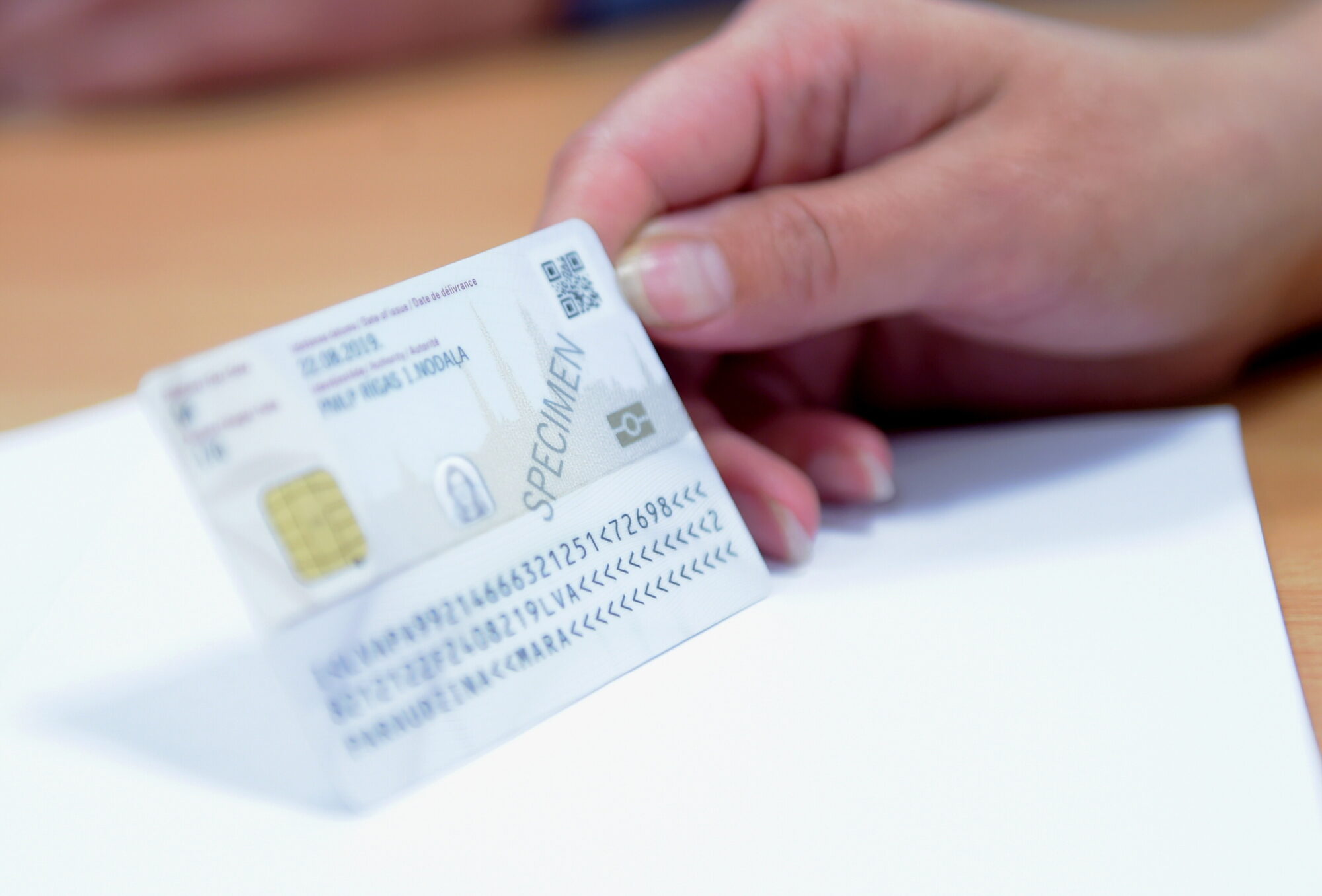 Vāc parakstus par personas apliecības digitalizāciju