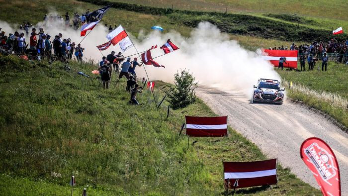 Video: Seska ekipāža WRC debijā pēc pirmajiem astoņiem ātrumposmiem augstajā piektajā vietā