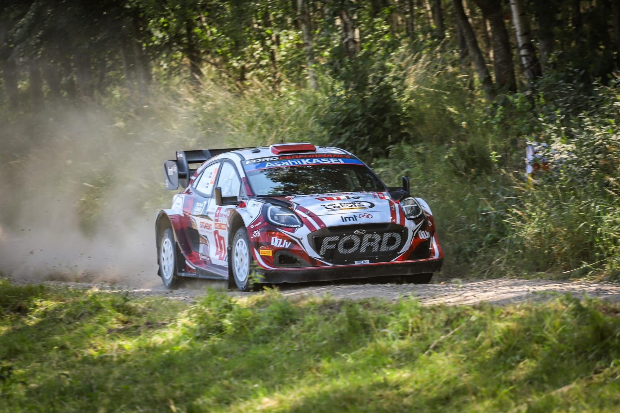 Video: Seska ekipāžai WRC debijā devītais rezultāts Polijas rallija pirmajā ātrumposmā
