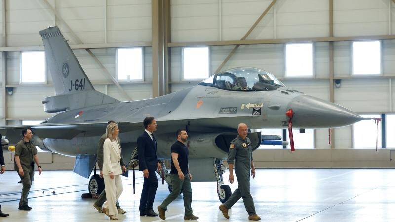 Nīderlande neizvirzīs nosacījumus Ukrainai piegādātajiem F-16