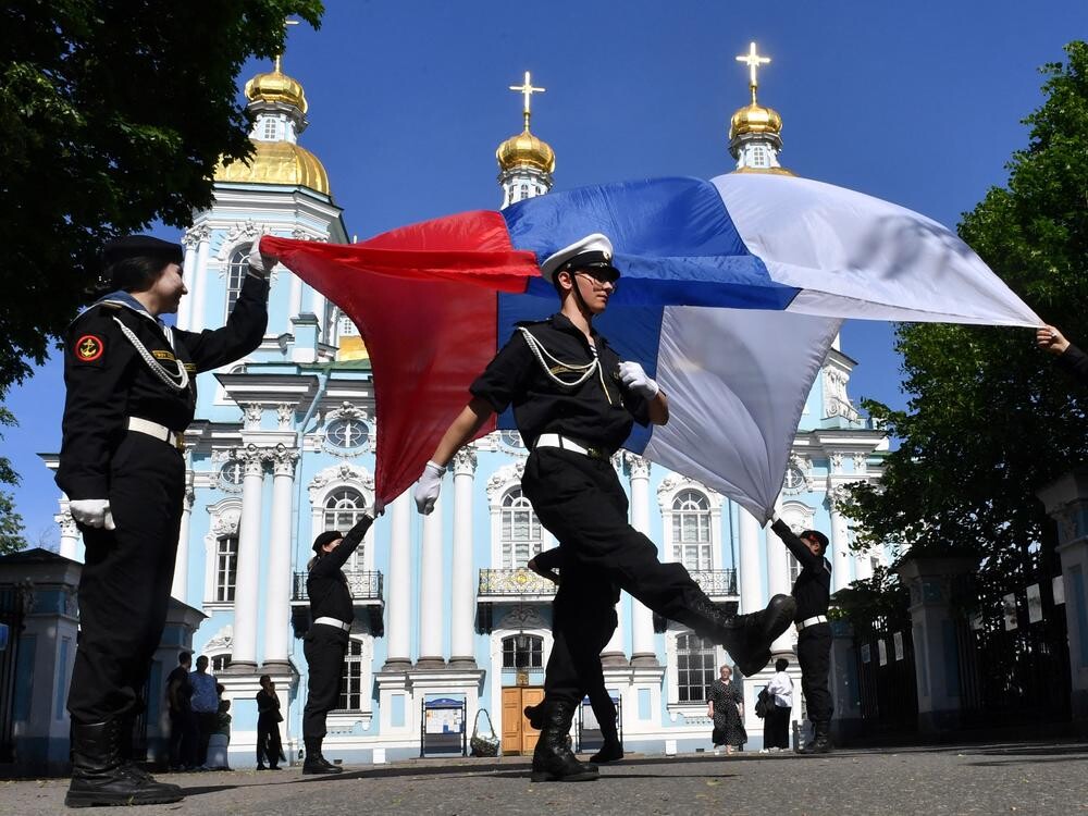 Ar Krievijas režīmu saistīti boti izplata pret Ukrainu vērstus slavenību viltus citātus