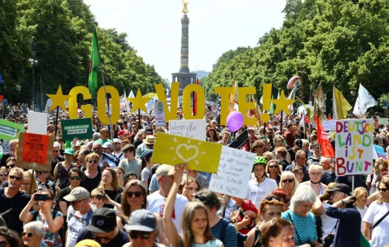 Pirms EP vēlēšanām Vācijā notiek demonstrācijas pret labējo ekstrēmismu