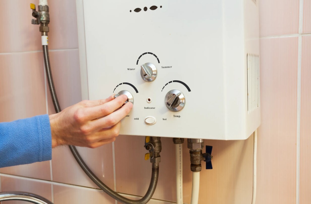 Saindēšanās riska dēļ atsauc gāzes caurplūdes ūdenssildītājus “Bosch Therm 4300”