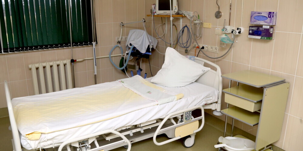Rīgas austrumu slimnīcā nogādāti divi vētrā cietuši pacienti