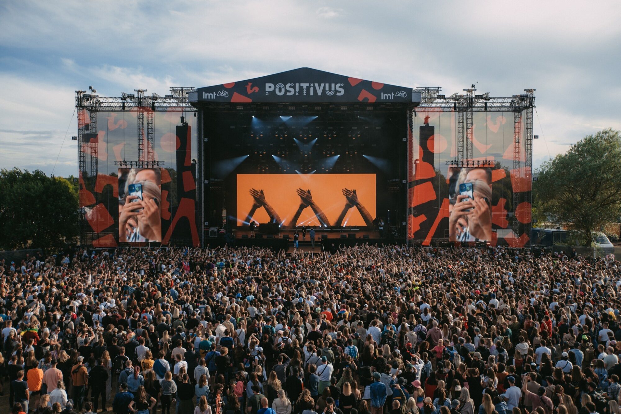 Festivāla “Positivus” pirmā diena aizvadīta bez būtiskiem starpgadījumiem