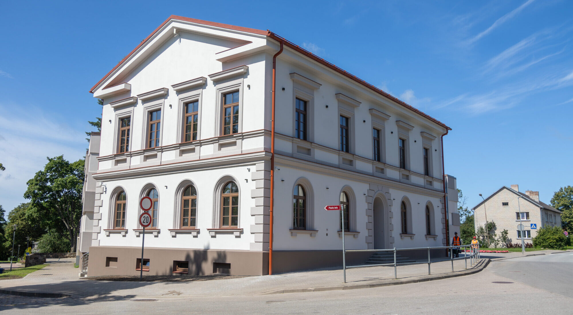 Seši vēlas kļūt par novada izpilddirektoru