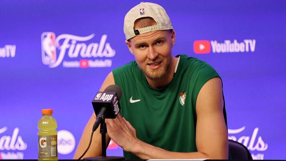 Bostonas “Celtics” īpašnieki uzsāk komandas pārdošanu