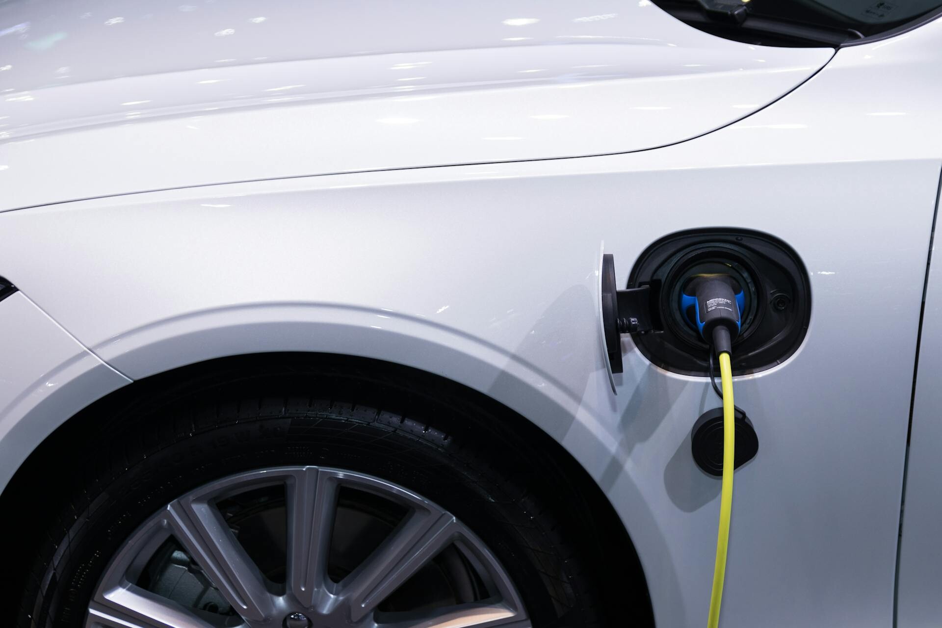 Kas jāzina pirms lietotas elektriskās automašīnas iegādes