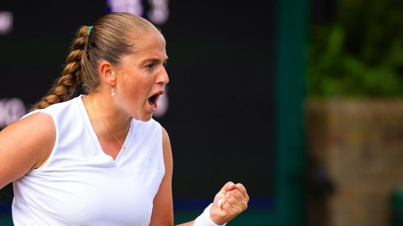 Ostapenko iekļūst Vimbldonas turnīra astotdaļfinālā