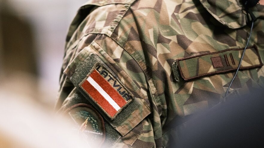 Aptauja: Samazinājusies iedzīvotāju uzticība VUGD, Zemessardzei un NBS