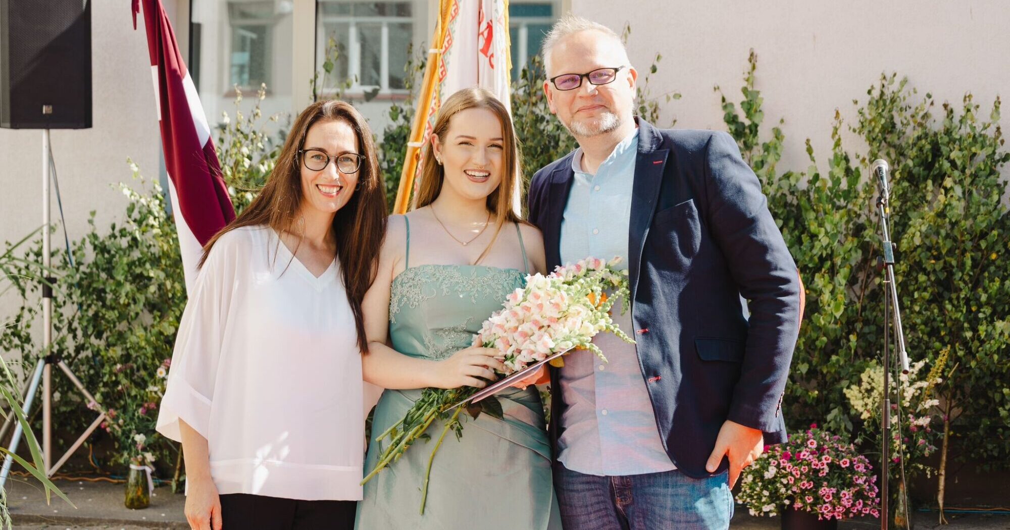 Daļa vidusskolas absolventu izvēlas studēt ārzemēs