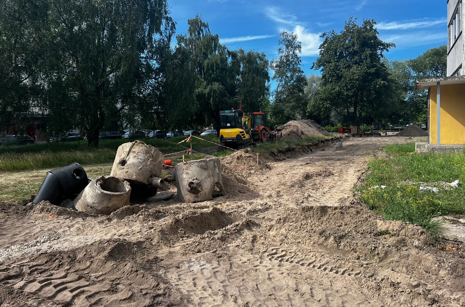 Sakārto Siļķu ielas pabriesmīgo pagalmu