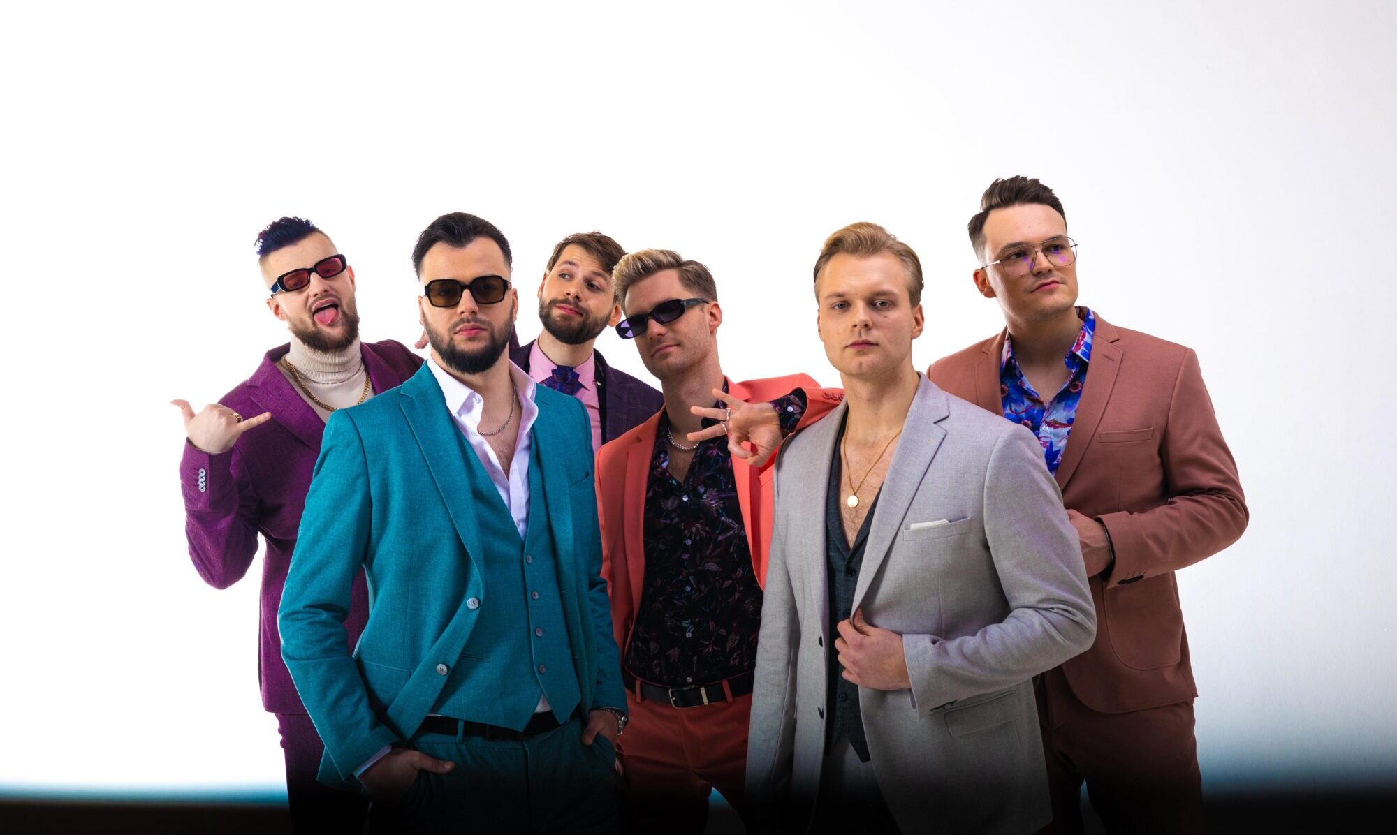 Uz Jūras svētku skatuves muzicēs Patrisha un grupa “Citi zēni”