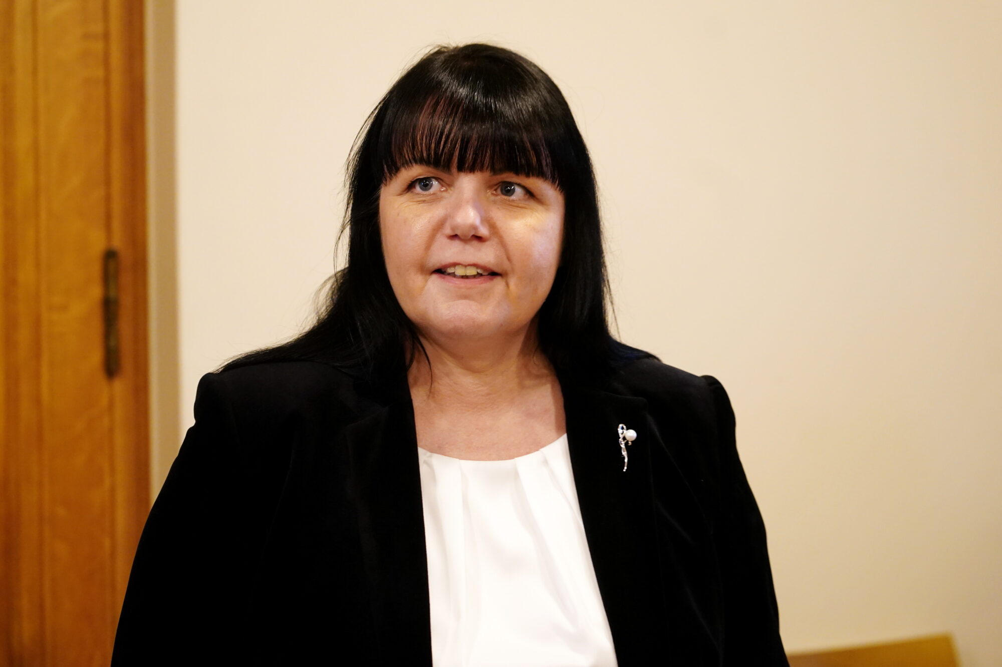 Premjera biroja darbinieces Citskovska apgalvojumus par viņu iesaisti “Kariņa lidojumu lietā” dēvē par “aizstāvības taktiku” un tos noliedz