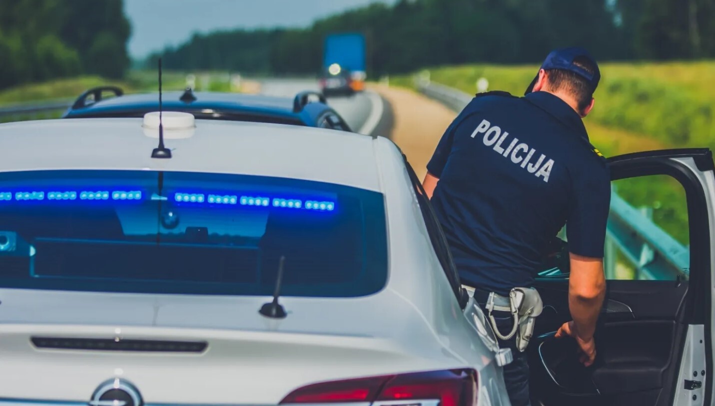 Vakara dragreiss Brīvības ielā beidzas ar neizšķirtu – tiesības nost