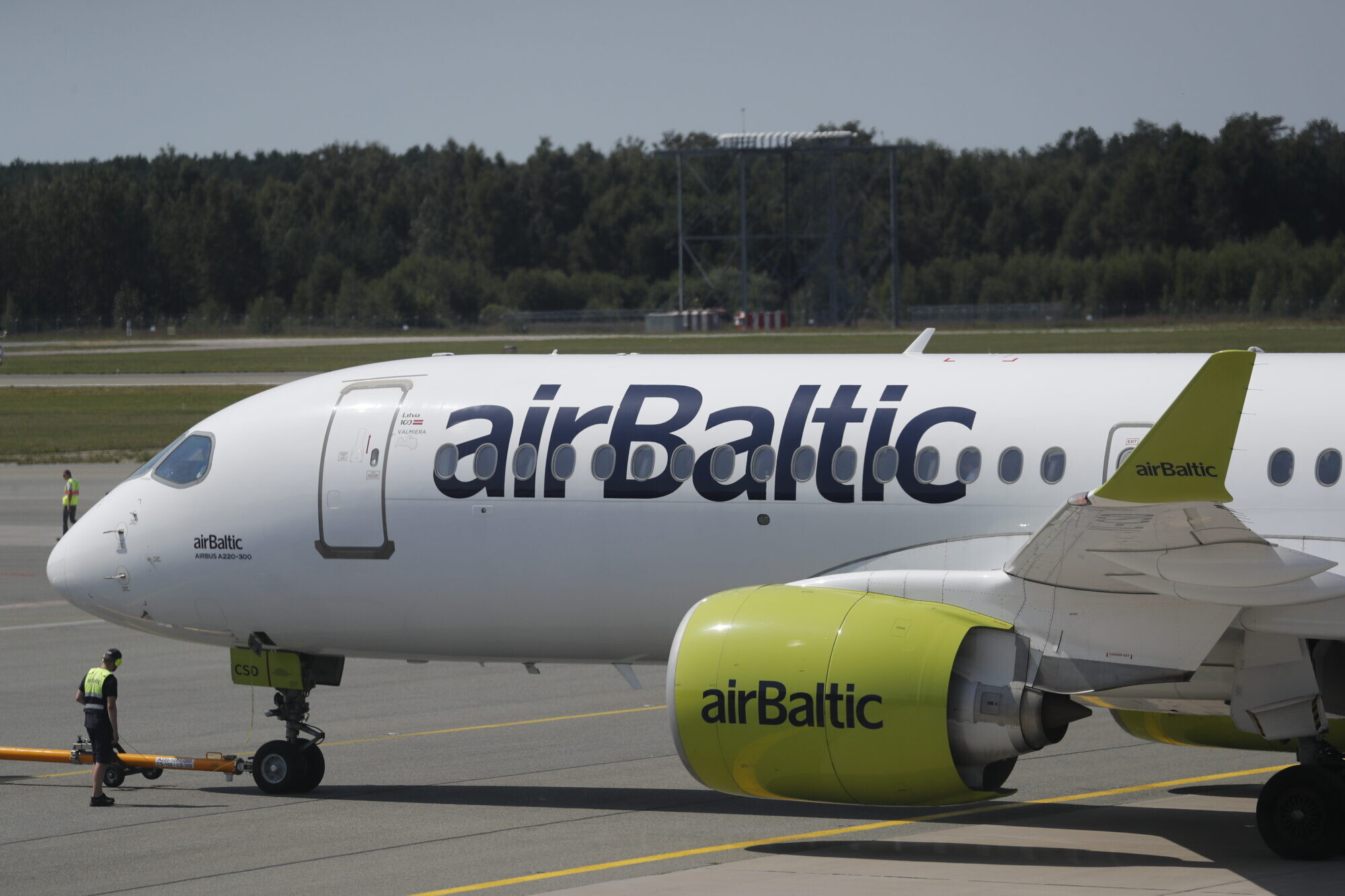 “airBaltic” no jūlija plāno atsākt lidojumus uz Telavivu