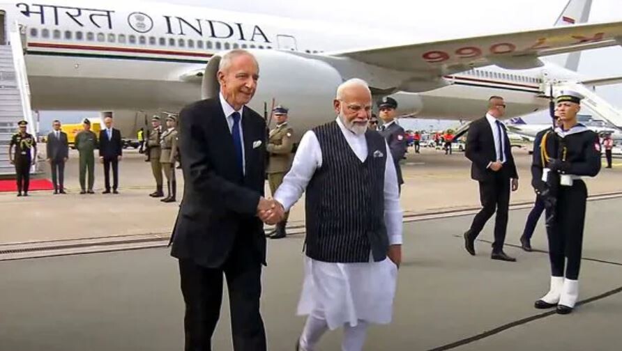 Varšavā ieradies Indijas premjerministrs Narendra Modi