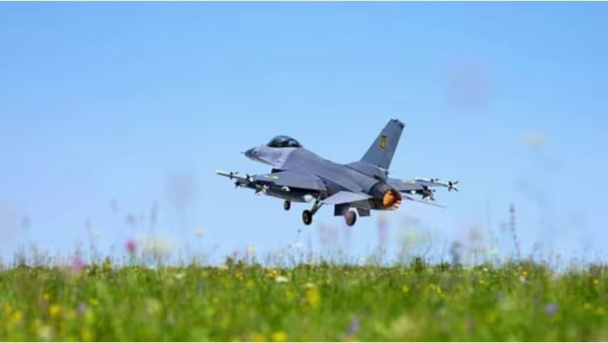 Ukraina zaudējusi vēl vienu F-16 reaktīvo iznīcinātāju