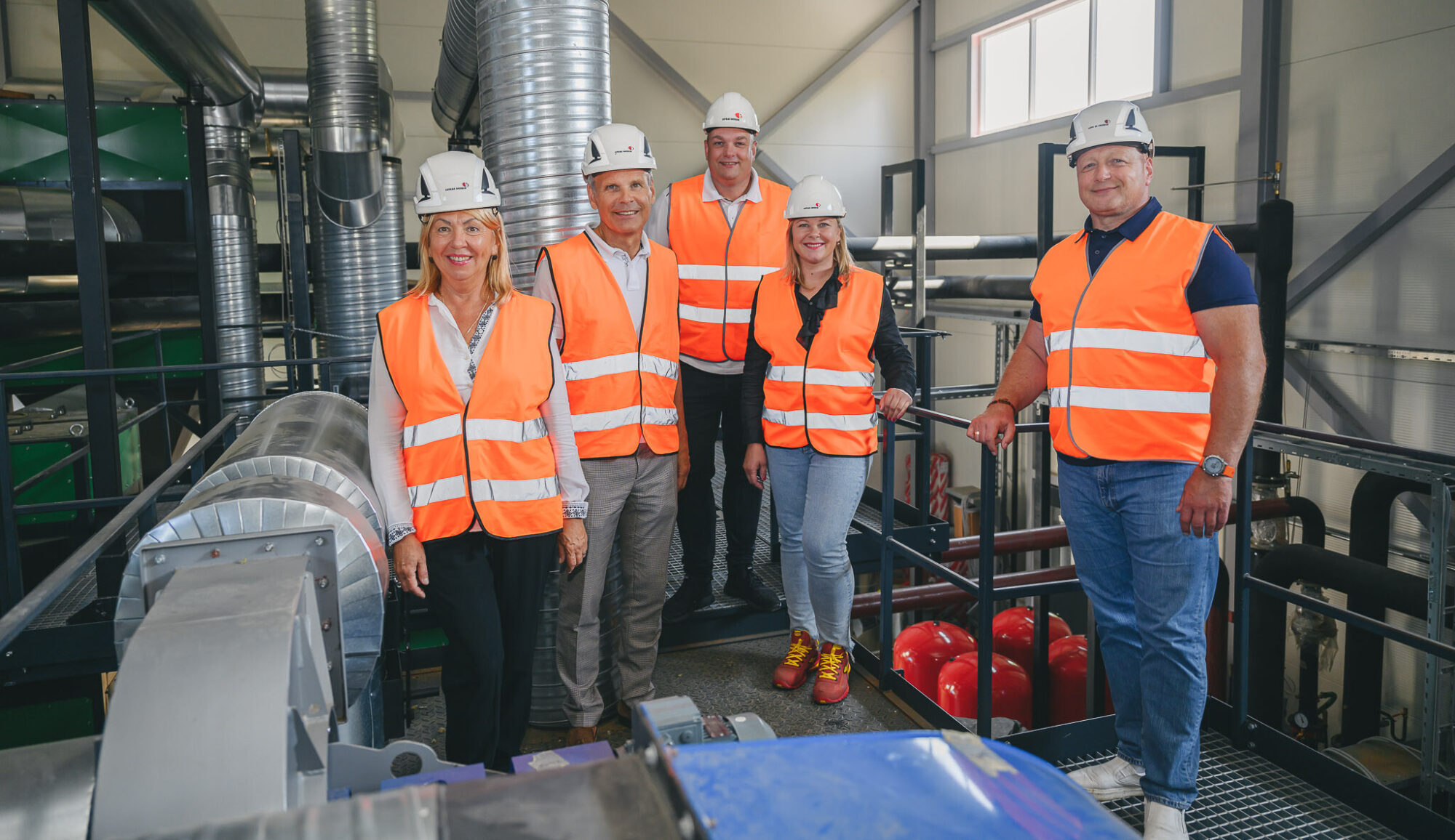 Uzņēmuma “Liepājas enerģija” jaunās šķeldas katlumājas būvniecība tuvojas noslēgumam