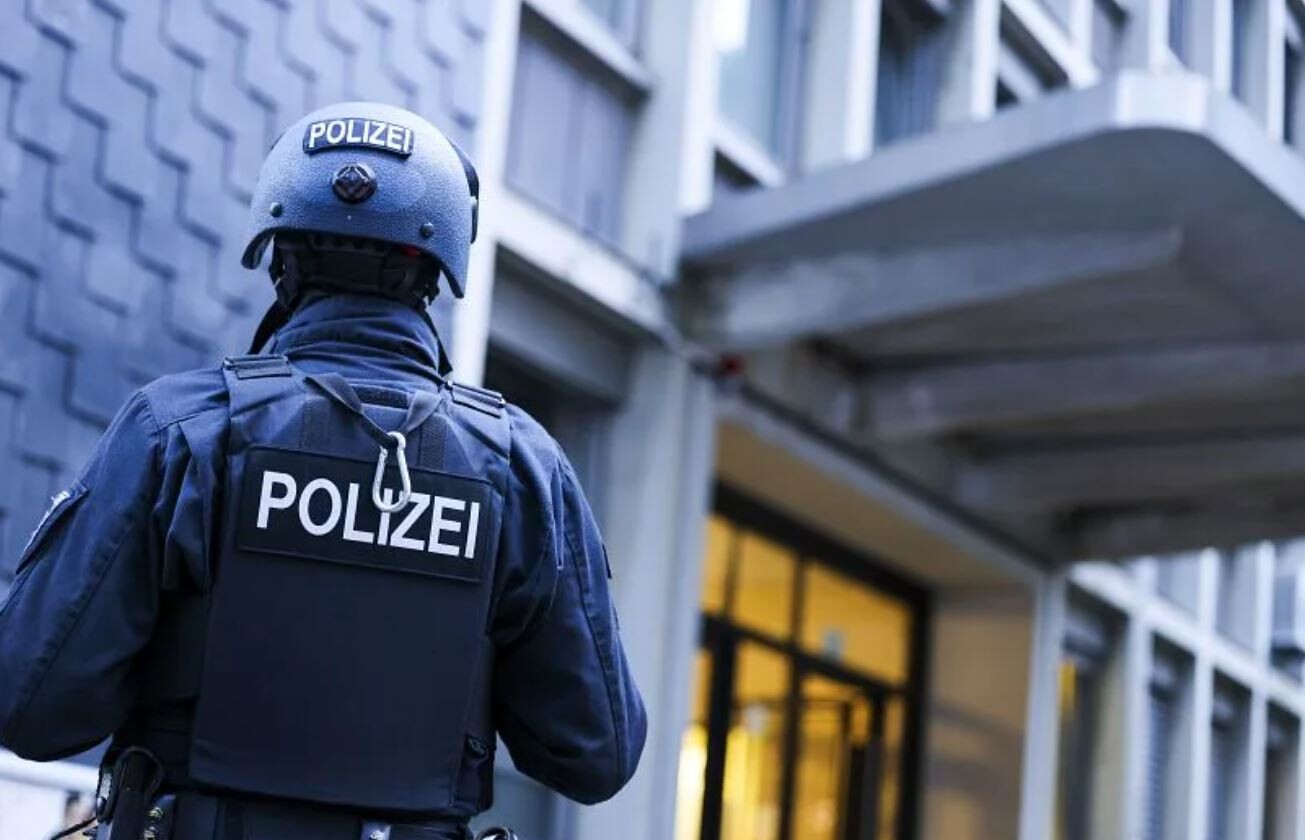 Zolingenē trīs cilvēkus nodūrušais uzbrucējs pieteicies policijā
