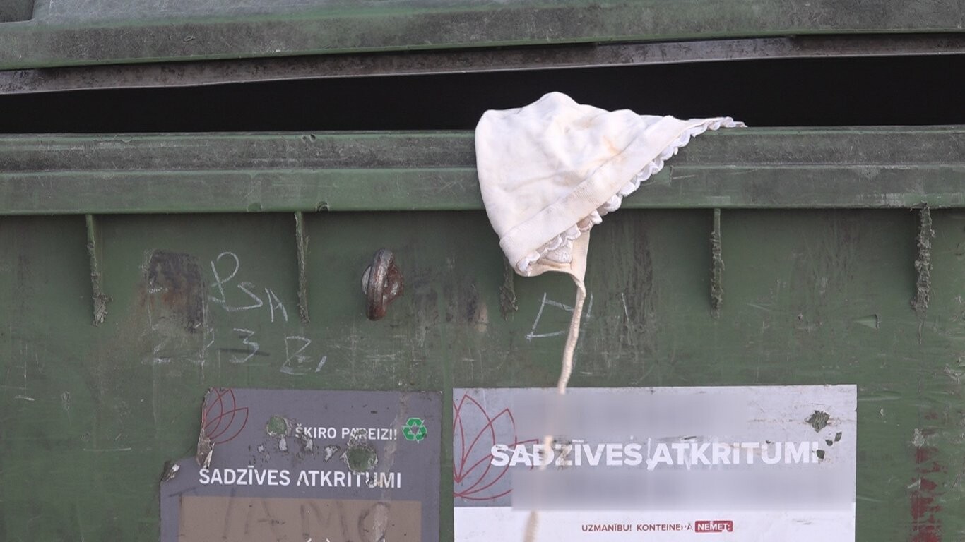 Kurzemē atkritumos atrasto mirušo zīdaiņu mātes, visticamāk, nav bijušas grūtniecības uzskaitē
