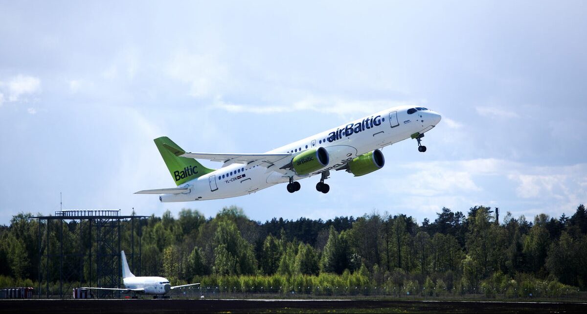 “airBaltic” pagaidām nenodrošinās regulārus reisus uz Liepāju
