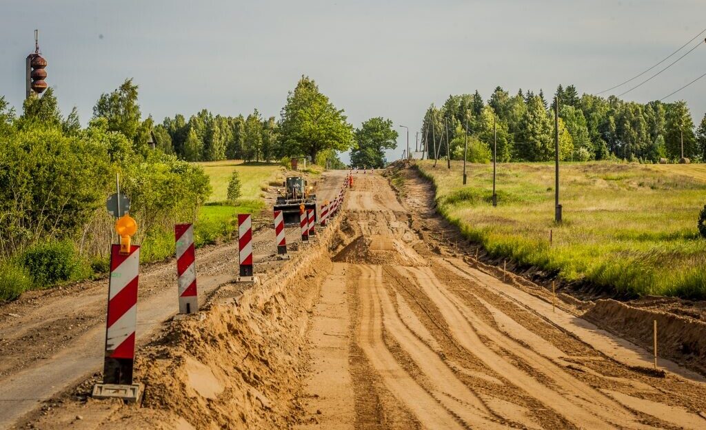 Vidzeme: Sāk pārbūvēt autoceļa posmu starp Cesvaini un Jaungulbeni